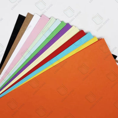 قیمت خوب 100٪ کاغذ چوبی رنگ دار کاغذ ساختمانی 36 رنگ 60-400gsm OEM آنلاین